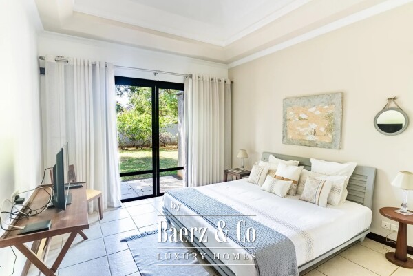 photo 19 Exceptional Villa in a Prestigious Golf Estate